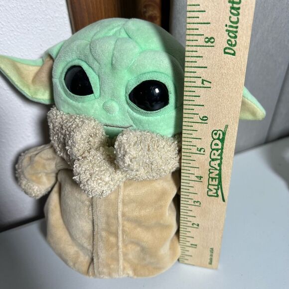 Star Wars Baby Yoda Grogu Beanie 8" Collectible Plush - Picture 3 of 4